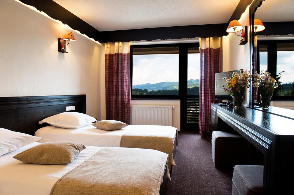 Hotel Domeniul Dornei Vatra Dornei Habitación foto